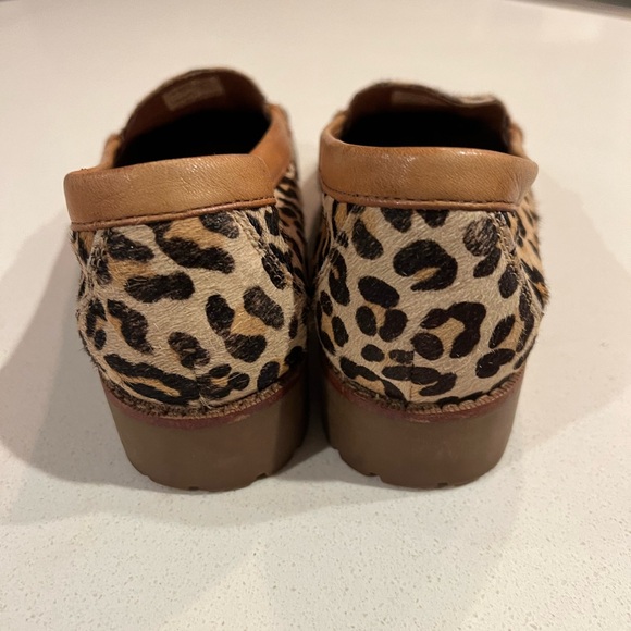 Sperry Leopard Print Loafers with Tan Accents - Picture 4 of 5